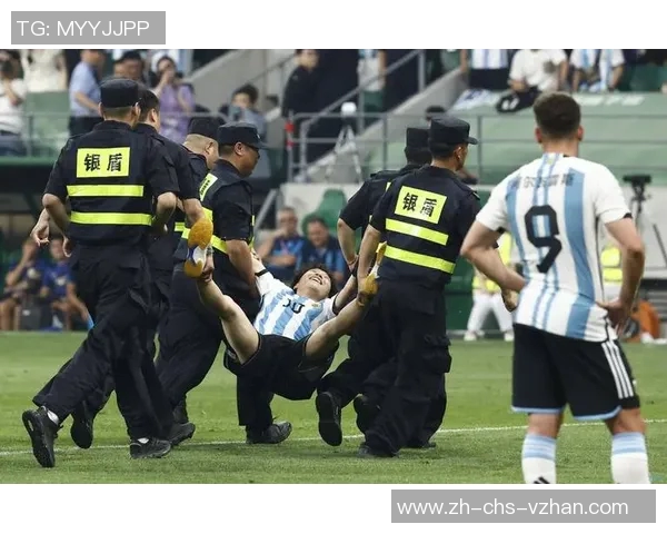 步行者与雄鹿激战正酣球场上的对决引发球迷热议与期待